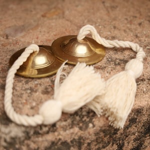 Handmade Pure Brass Manjeera Cymbal Hand Percussion Indian Musical Instrument 1 Pair Random Size 3X3 (Inches) & 2x2 (Inches)
