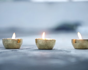 Handgefertigtes Messing Teelicht Kerzenhalter Set mit 3 Votivkerzen Haltern