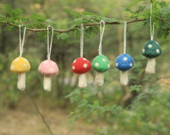 Hongos de fieltro de lana: set de 6 colores de fieltro de aguja, decoración de jardín de hadas y bosque de lana natural