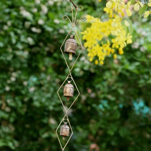 Handmade 5 different size Rustic Farmhouse Gold bells Memorial Wind Chimes For Indoor Decorations Unique Gift for Love
