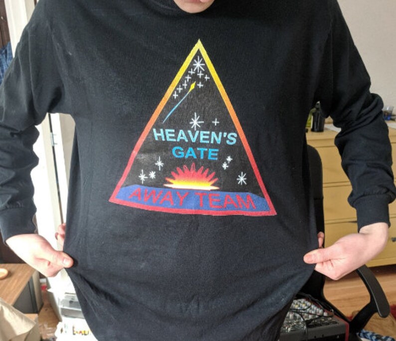 heaven's gate away team shirt