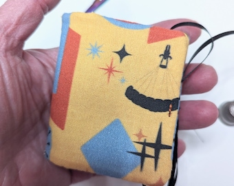 Retro Gold Needle Book with Pocket: Sewist Gift, Stocking Stuffer