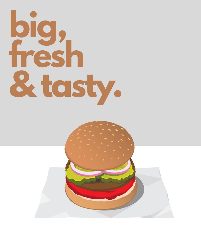 Pu&ograve; includere: Un'illustrazione grafica di un hamburger con panino al sesamo, lattuga verde, pomodoro rosso, cipolla viola e una polpetta marrone. Il testo "big, fresh & tasty." &egrave; stampato in lettere marroni sopra l'hamburger su sfondo grigio chiaro.