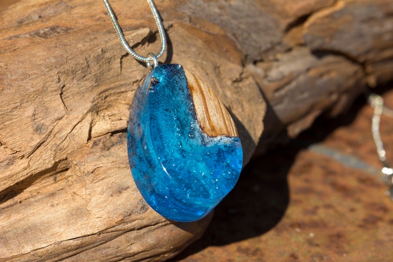 necklace jewelry handcrafted Wood and resin pendant