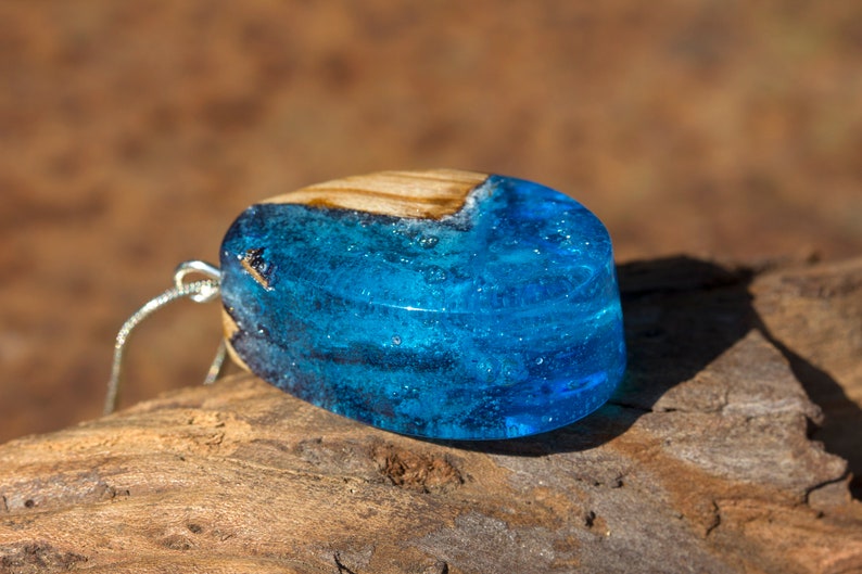 necklace jewelry handcrafted Wood and resin pendant