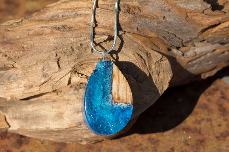 necklace jewelry handcrafted Wood and resin pendant