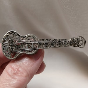 Antique 19th Century Sterling Silver Filigree Three Dimensional Guitar Brooch with Articulated Strings