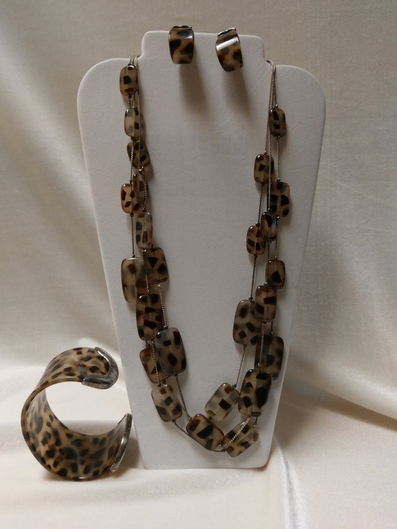 Vintage Animal Print Lucite and Silver Colored Me… - image 1