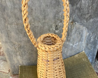 Cute Woven Basket &quot;Vase&quot;