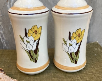 Vintage Floral Salt And Pepper Shakers
