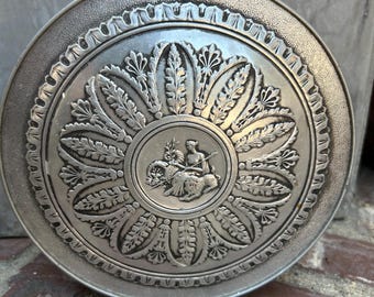 Lata Roynd de Smitch Crafted con relieve vintage