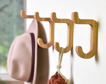 Set di ganci da parete in legno di quercia: contenitore in stile scandinavo, base in compensato
