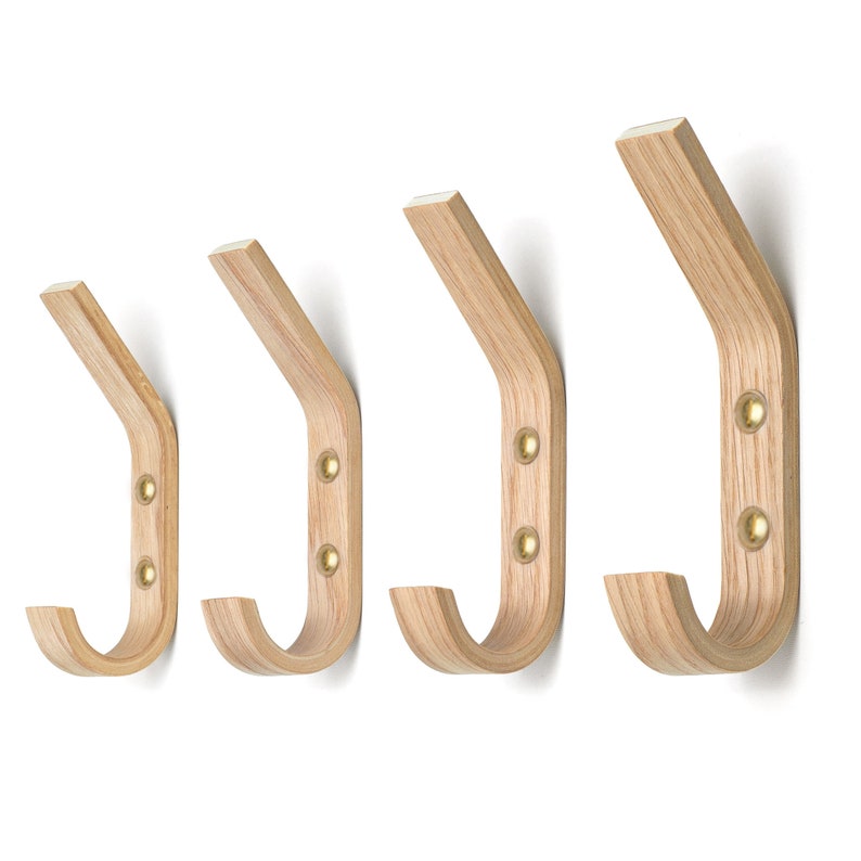 Ensemble de 4 crochets muraux simples en bois pour organiser le rangement dans un style scandinave oak