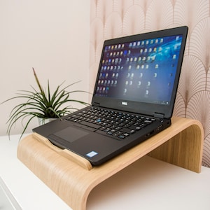 Soporte para computadora portátil montado en madera, elevador de escritorio para computadora de pie con ventilación de enfriamiento, soporte para MacBook de escritorio de oficina, soporte ergonómico para computadora portátil