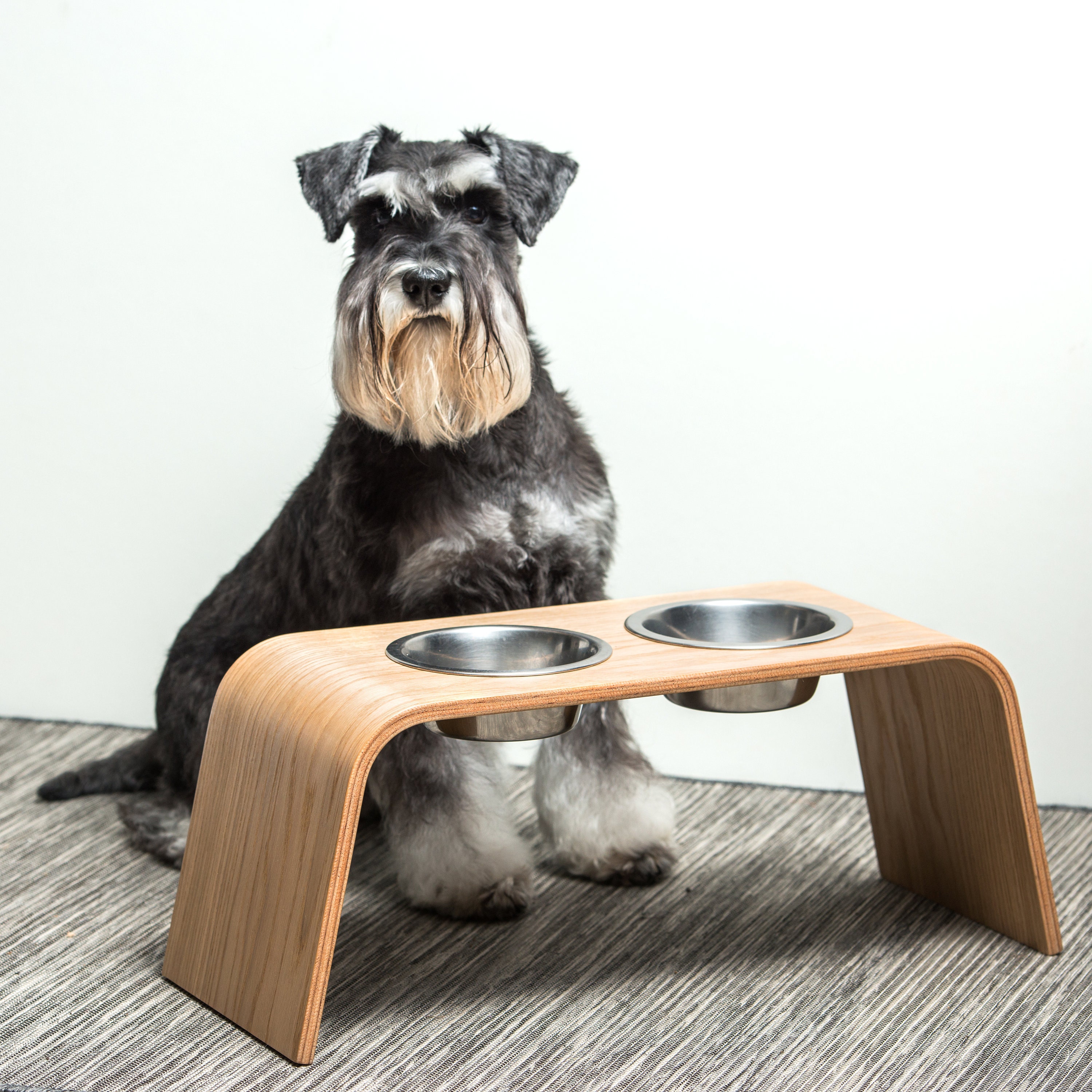 stand de Nourriture Surélevé en Bois avec Deux Bols Acier Inoxydable Pour Chiens Race Petite et Moye