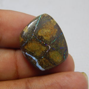 23-karaats kei opaal fijn glad cabochon mooie vorm 23 x 19 x 6 mm