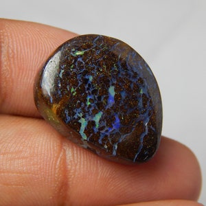 Boulder opaal cabochon, 32,85 karaat mooie vorm fijne kwaliteit Afmeting: 18 x 24 x 7 mm