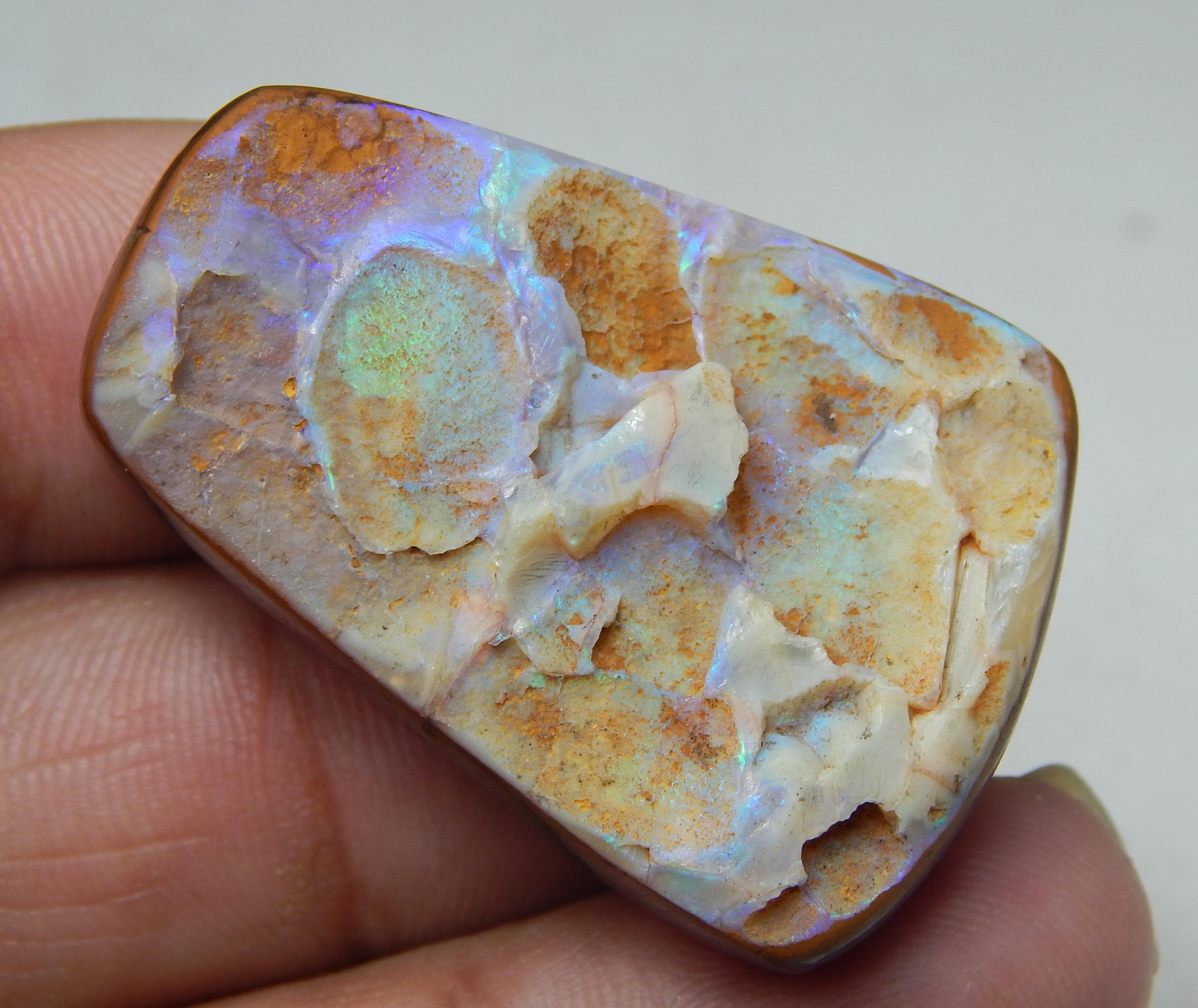 ボルダーオパール ダージー 105カラット サイズ 37x26x11 mm - Etsy 日本