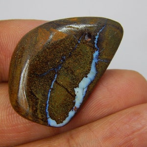Boulder opaal hanger voorkant geboord 44,30 karaat mooie vorm fijne kwaliteit Afmeting: 34 x 22 mm