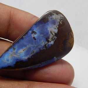 Australian Boulder Opal, 56-karaats gladde cabochon, maat 42 x 23 x 7 mm, mooie vorm