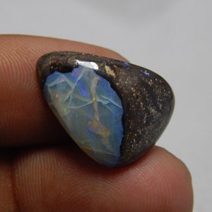 16-karaats kei opaal fijn glad cabochon mooie vorm 21 x 16 x 7 mm