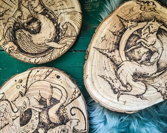 tablero de corte decorativo sección circular natural ralladura, fuego grabado animal serie de leyendas