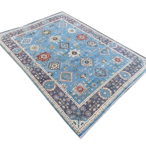 Oriental Stunning Hand knotted wool area rug.