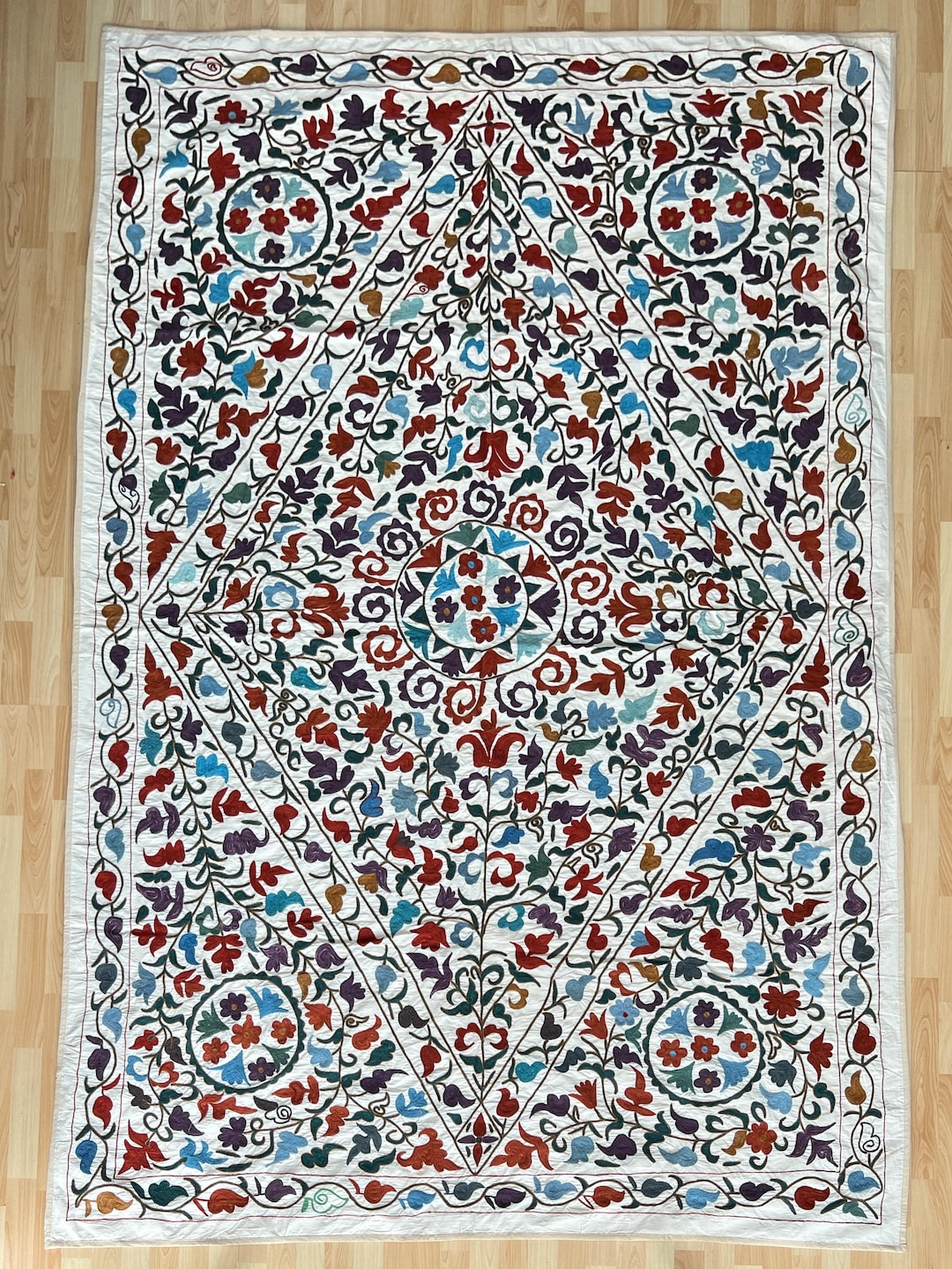 ヴィンテージ スザニ 刺繍入りベッドカバー、壁掛け、テーブルクロス