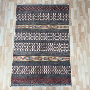 Stripe design Stunning Oriental Hand knotted wool area rug.