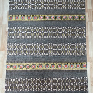 Stripe design Stunning Oriental Hand knotted wool area rug.