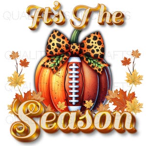 C'est la saison citrouille épicée amateurs de football Halloween reine d'automne belle fille magique mélanine femme clipart agenda sublimation PNG