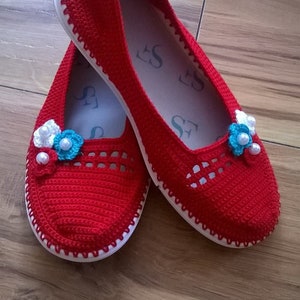 Crochet Crafterly Espadrilles , Red & White , 3 Flowers