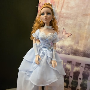 Tonner Wizard of Oz Blue Butterfly Glinda The Good Witch of the North