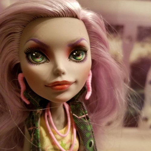 Sales Ooak repaint Monster High doll
