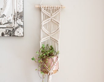 Macrame PATTERN, Macrame Wall Plant Hanger, Wall Hanging Plant Hanger, DIY Pattern, PDF Pattern, How to tutorial