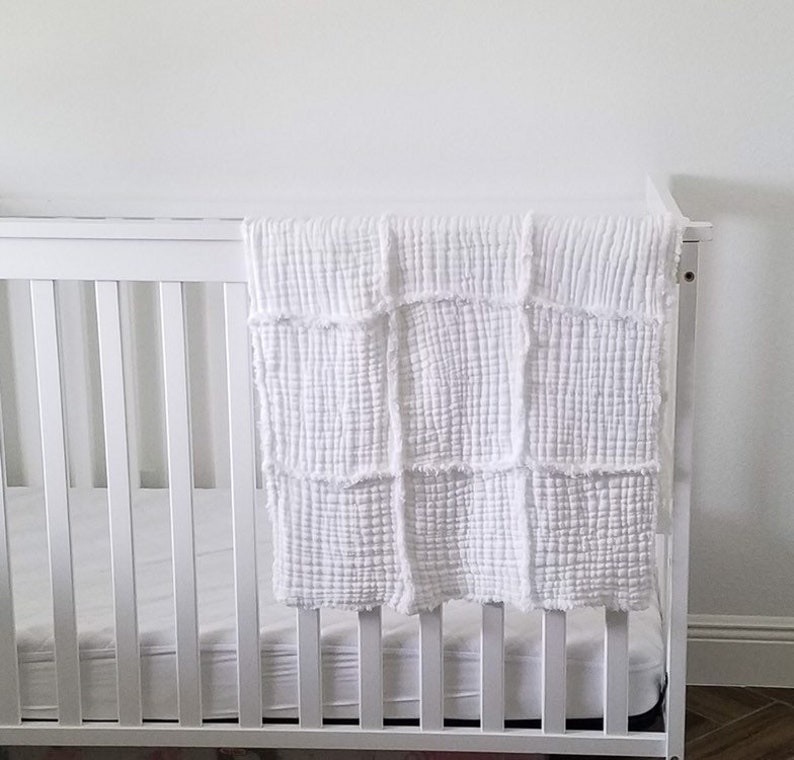 muslin crib quilt