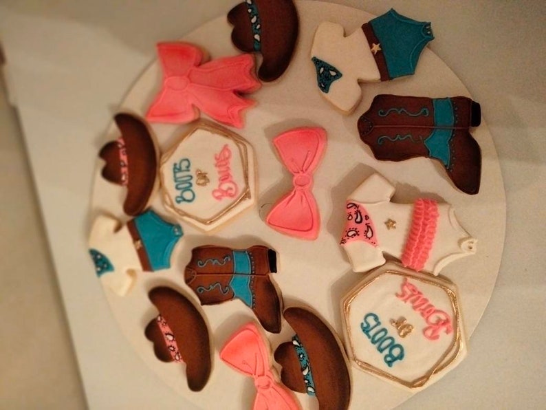 Boots or Bows gender reveal cookies. Set of 12 Etsy