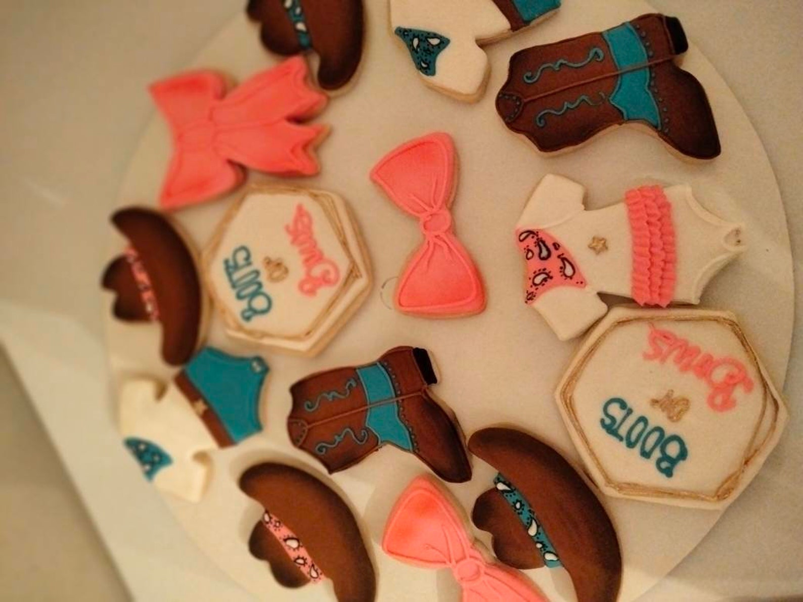 Boots or Bows gender reveal cookies. Set of 12 Etsy