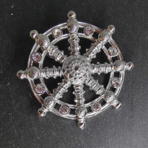 Rad von Dharma.Symbol der Lehren des Buddha auf dem Weg zur Erleuchtung, Silver 925