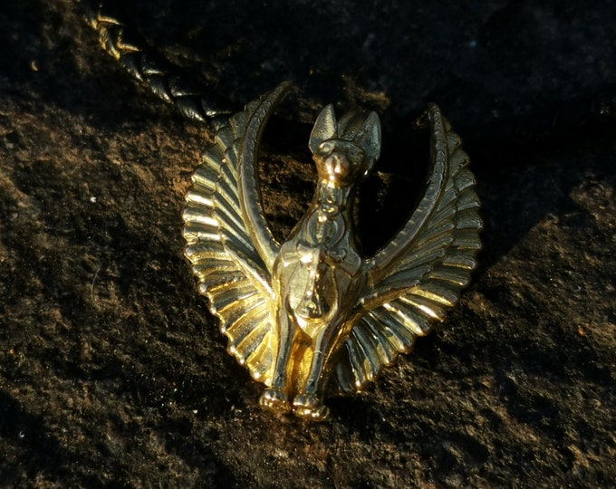 Gold 3N18 18 Karat Bastet Cat Egyptian goddess, Egypt, mystical, magical, enchanting, noble, in 18 carat gold lucky charm.