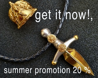 Silver dagger necklace, jewelry lovers beware!