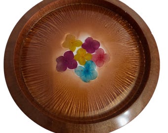 Tray for trinkets, change and/jewellery. Can also be used for food. Hand made.