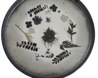 Hand made resin tray, made with food grade resin. For trinkets, food, sweets ect