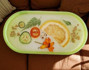 Tray for trinkets, change and/jewellery. Can also be used for food. Hand made.