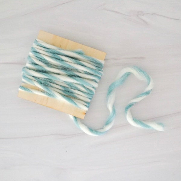 Turquoise and Ivory Twisted Old-Fashioned Yarn Ribbon / Gift Wrap Ribbon / Gift Packaging / Chunky Yarn / Vintage Ribbon