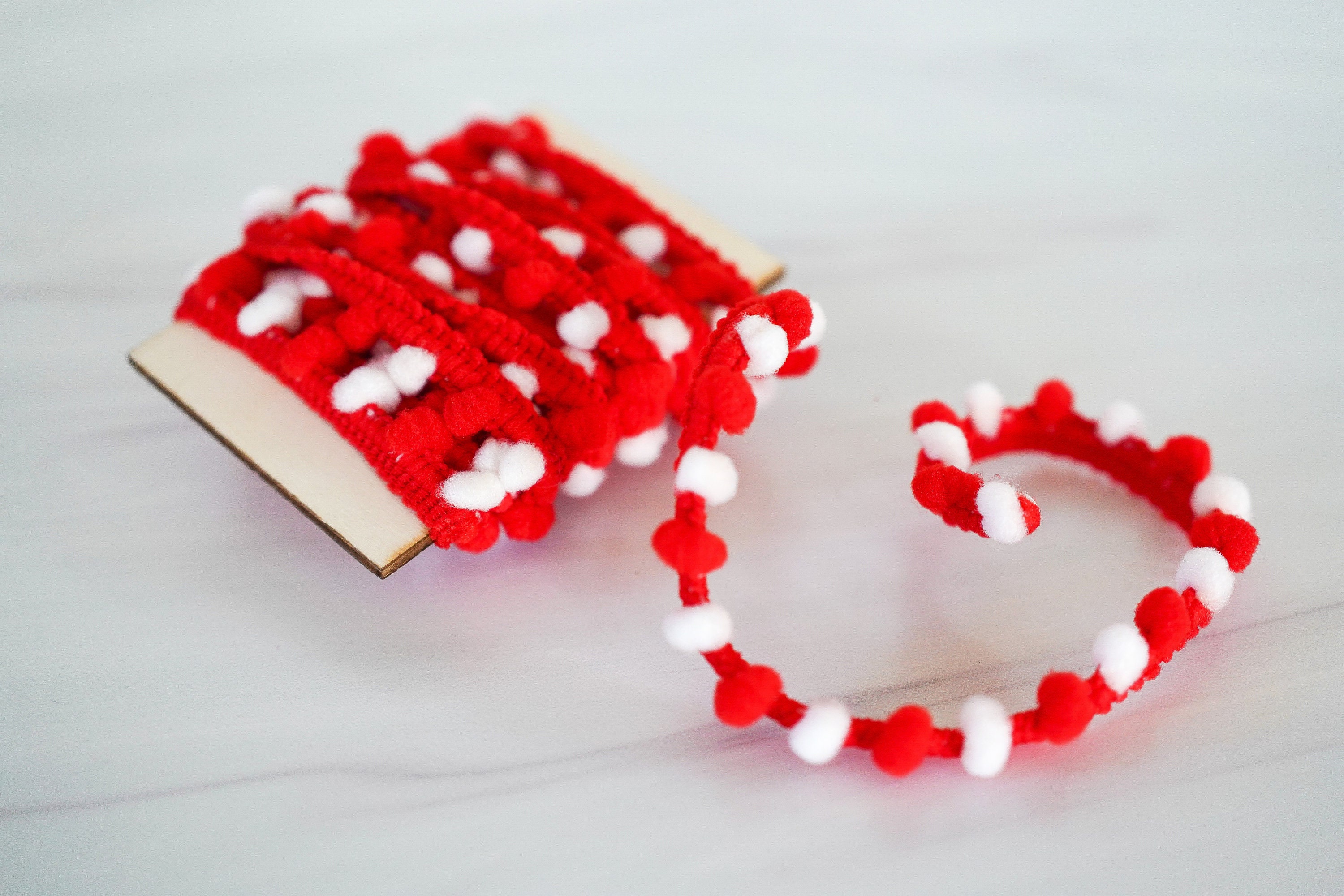 Red White Mini Pom Pom Ribbon Trim / Gift Packaging / Gift Wrap / Pom Pom  Yarn