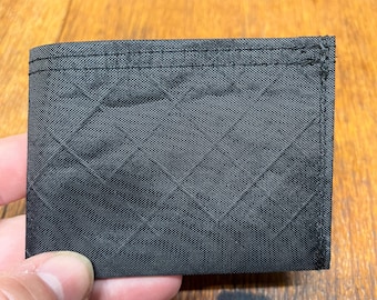 hiker wallet EPLX Ecopak with Dyneema card sleeves