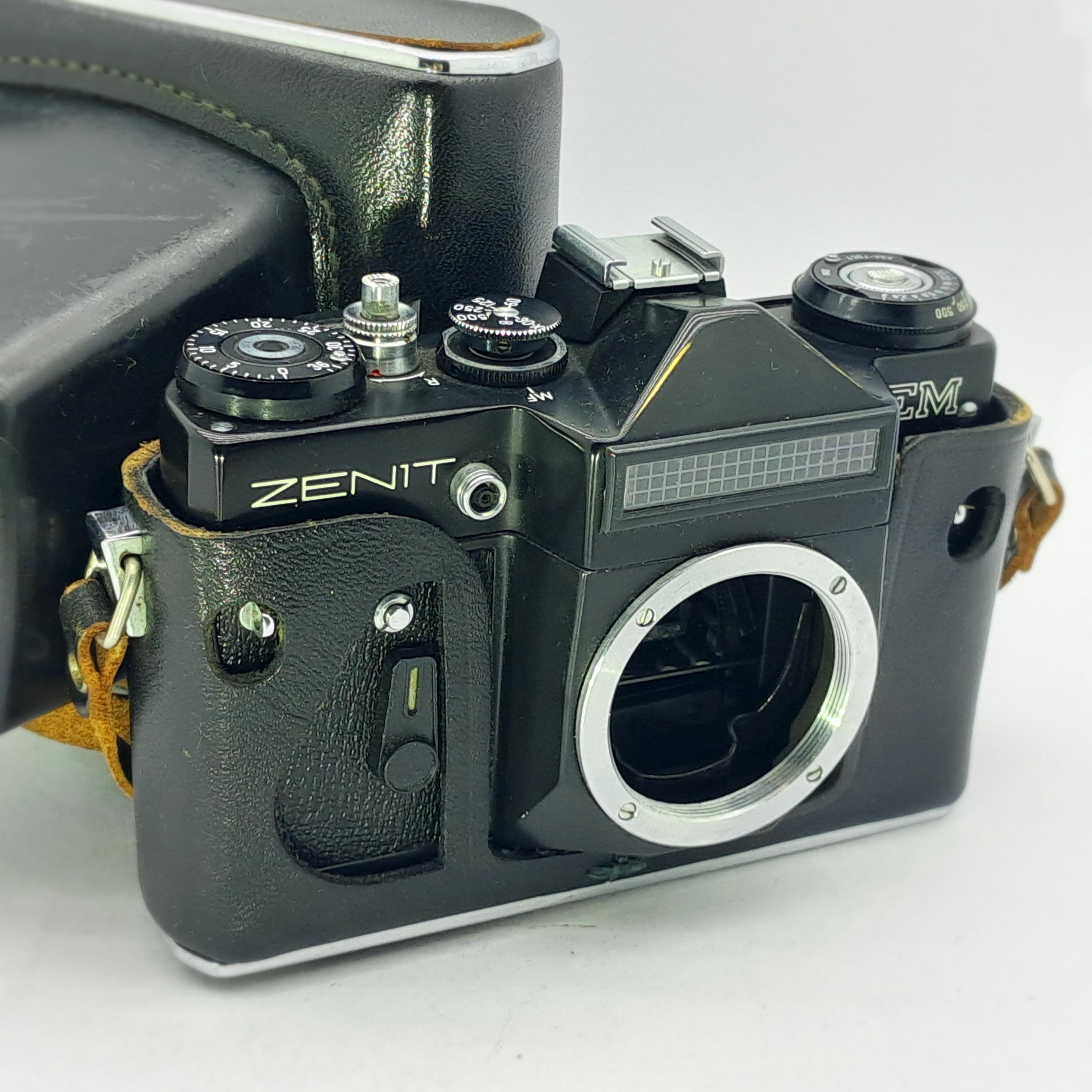 Zenit em - Etsy 日本