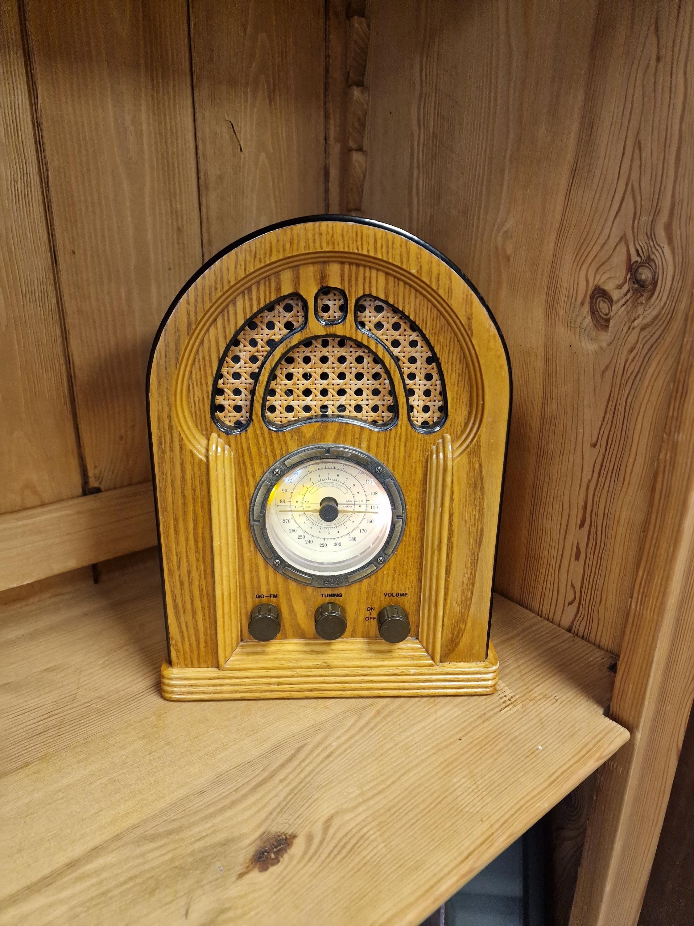 スピリット オブ セントルイス　AM/FMラジオ　アラーム時計　レトロデザイン Spirit of st louis radio - Etsy 日本