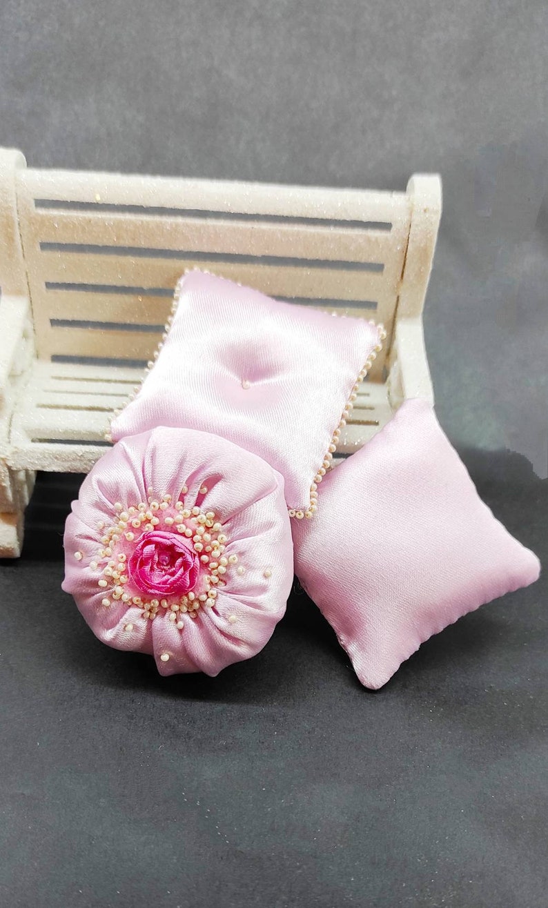 Miniature cushion for a doll/'s sofa Set 3pcs Miniature pink cushion dollhouses Blythe Romantic Cushion for Popovy Sisters Pullip Barbie